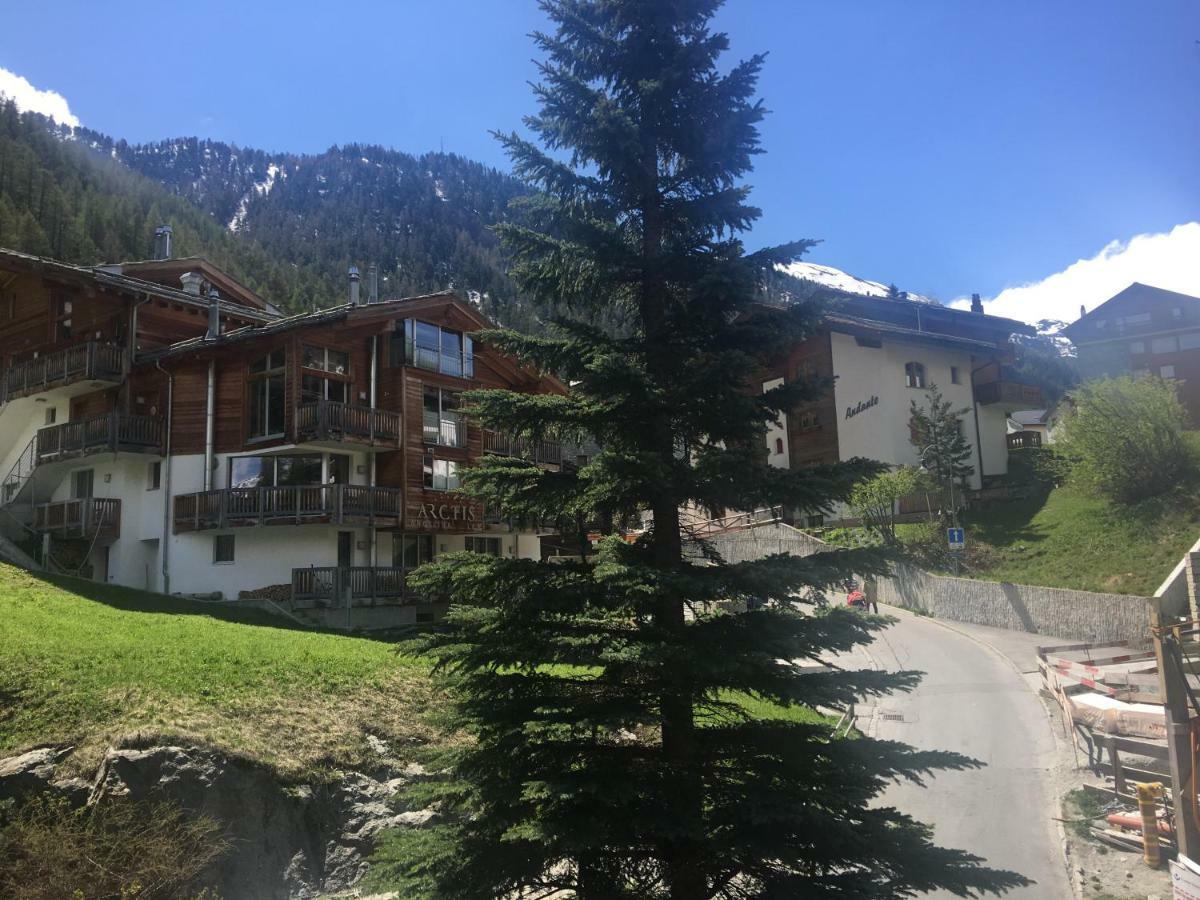 Апартаменты Haus Colmar Церматт Экстерьер фото